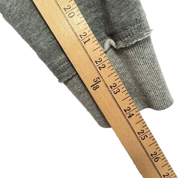 Harry Potter Sweatshirt Small HufflePuff Universal Studio Wizarding World - Picture 7 of 10